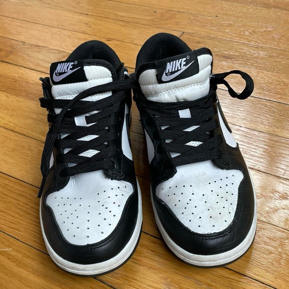 Nike sneakers - Picture 3 of 4